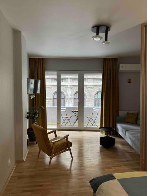 Double Studio Near University Square - 2 Balconies Bucharest Exterior photo